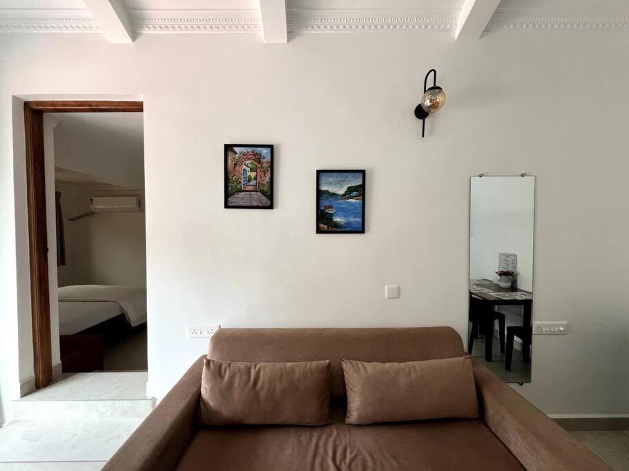 Modern 1bhk Ac 500m To Beach-bonita Apartment Cavelossim